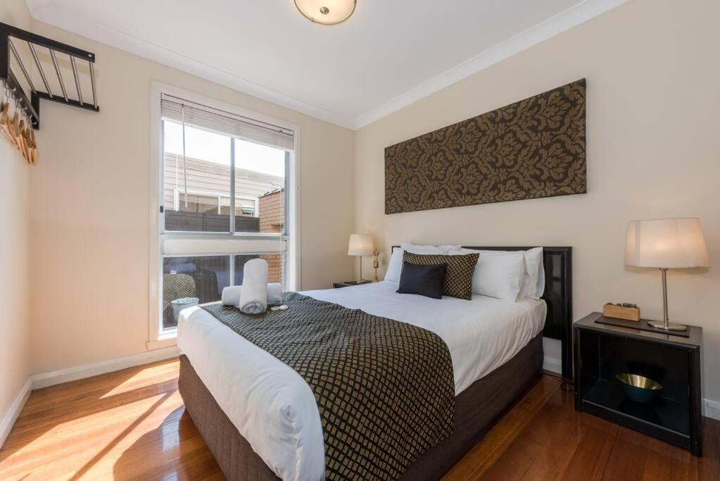 Belgravia House * Melbourne