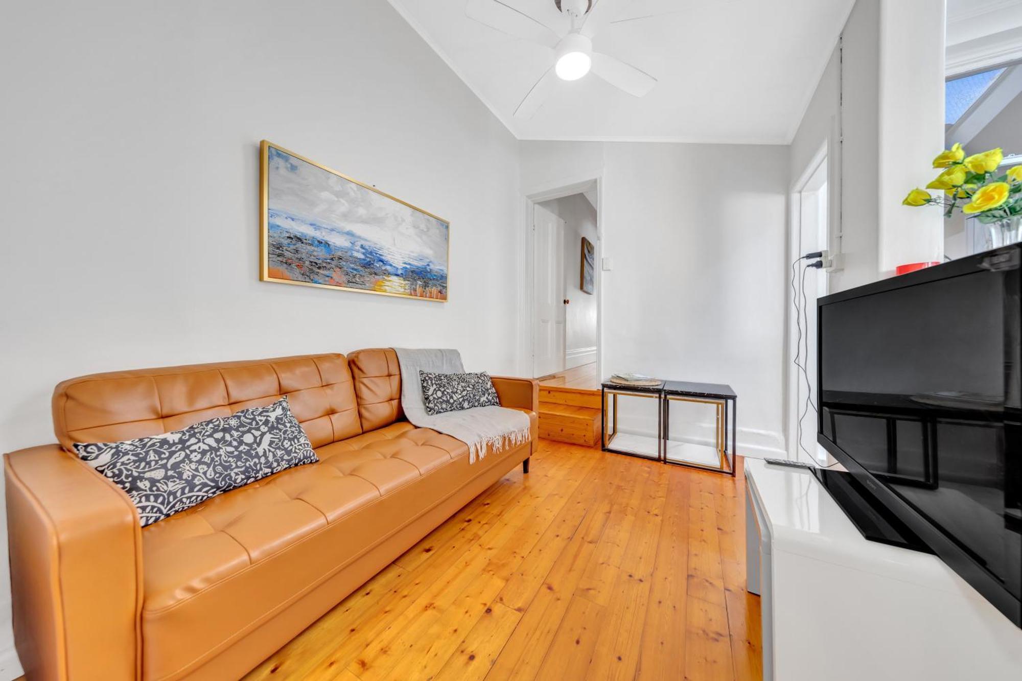 Holiday home With Parking And Courtyard