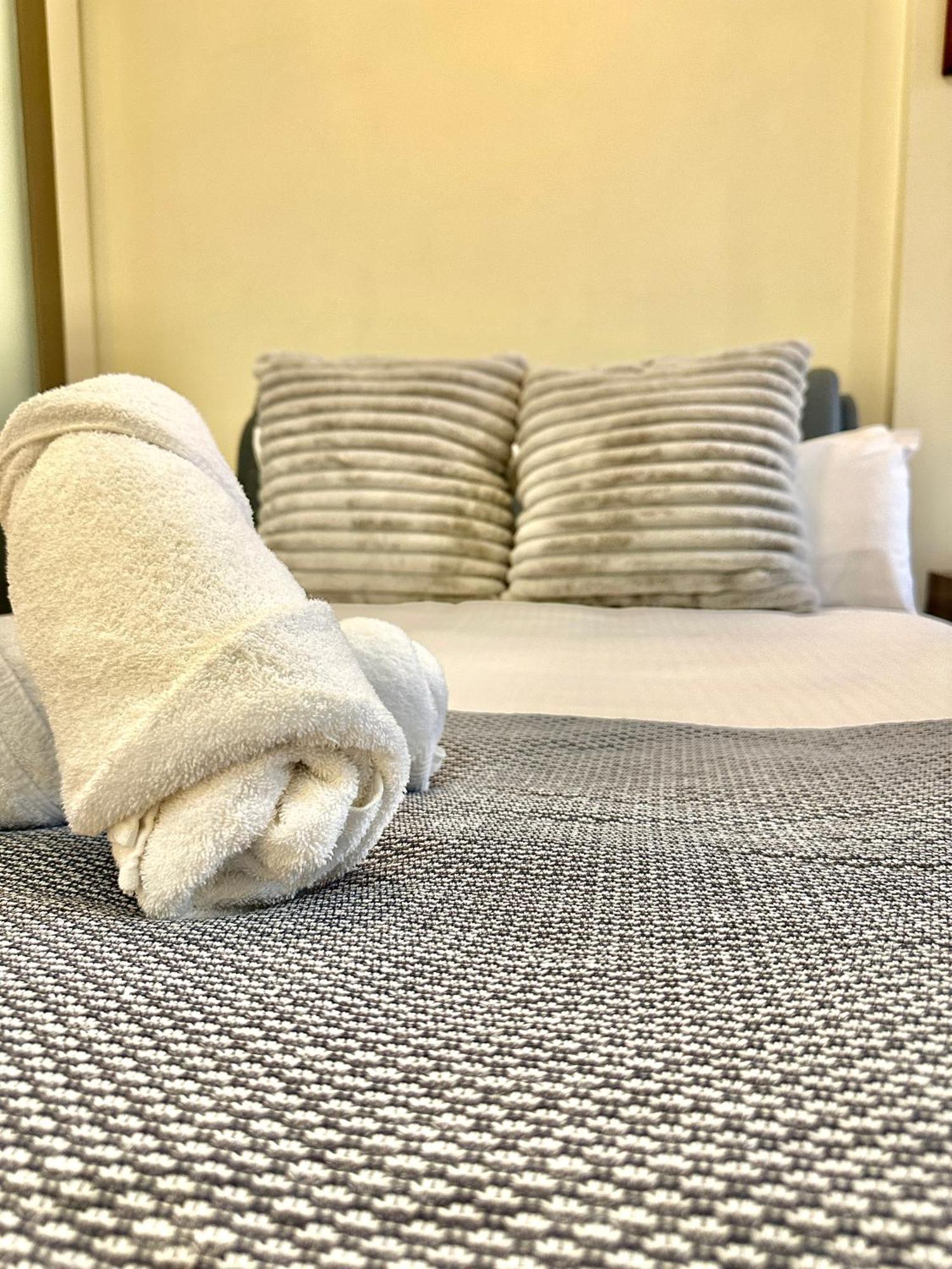 Spacious 2b2b With Car Park Near Chinatown And Melbourne