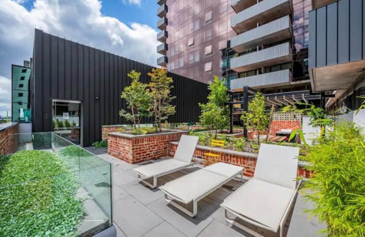 Luxury Docklands Loft 2b1b River View & Free Parking Apartamento