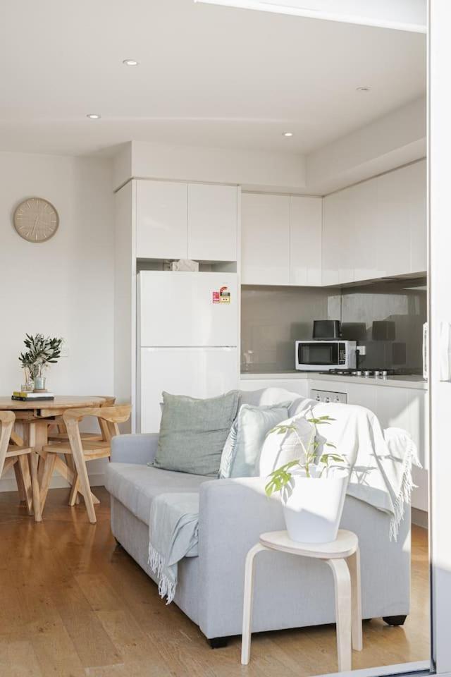 'bon Beachfront Haven' Cosy Coastal Calm Apartment