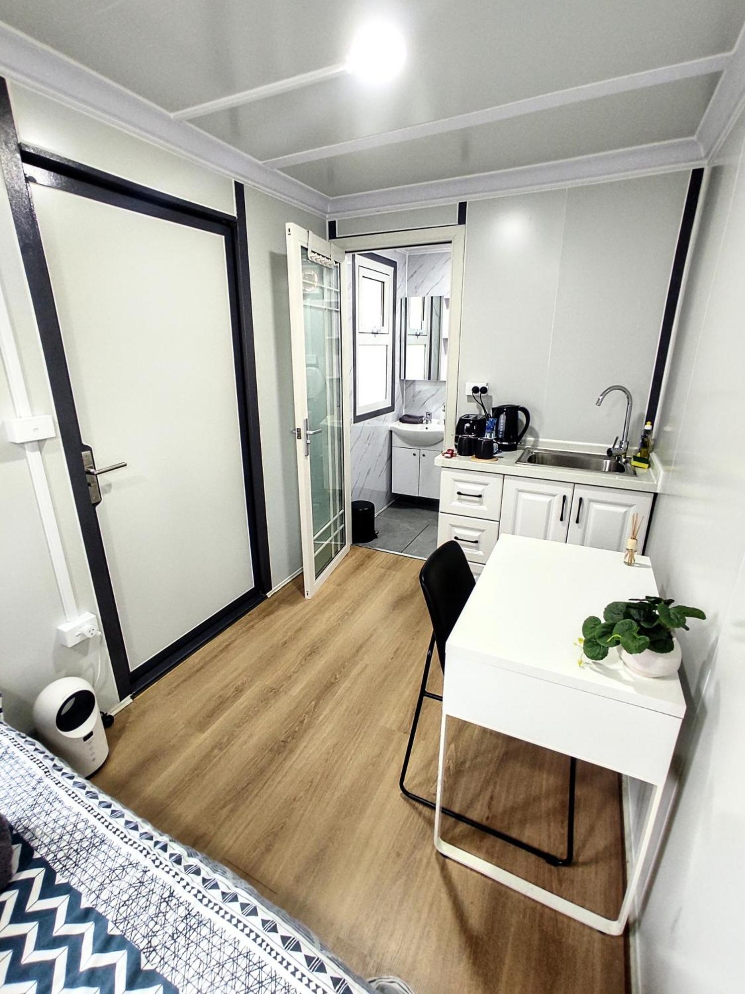 Tiny Sunset Boulevard Guest house *