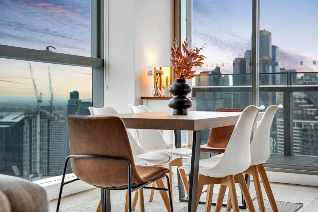 Sub-penthouse 3b2b2carpark City-harbor View Apartment Melbourne