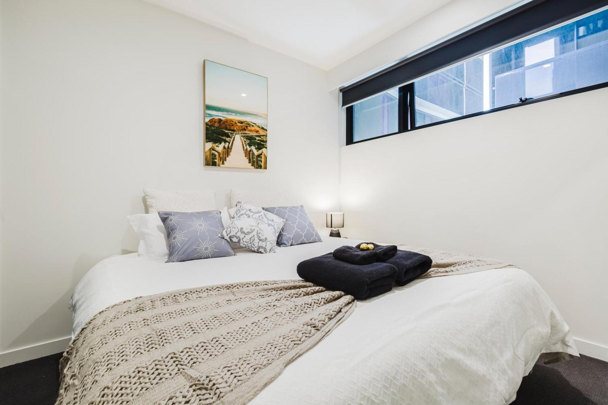 Cbd Oasis Free Parking Wifi Theatre Chntwn Trams Apartment *