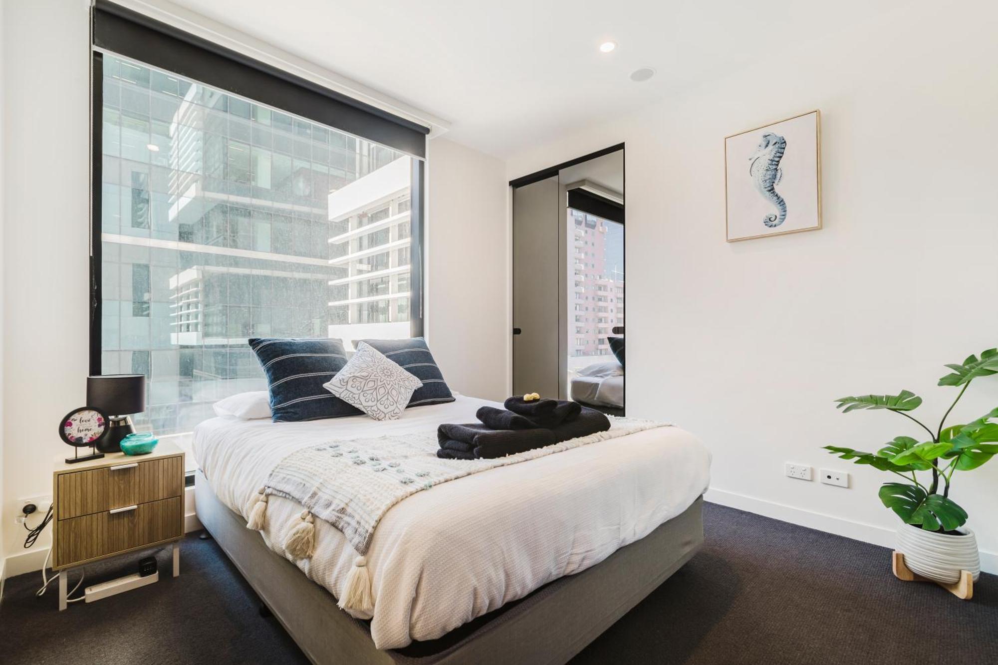 Cbd Oasis Free Parking Wifi Theatre Chntwn Trams Apartment *
