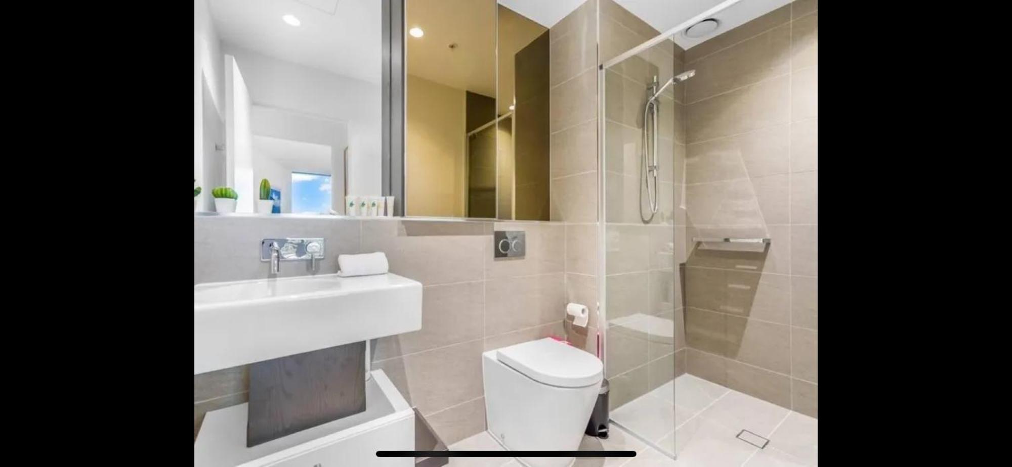 Apartment Wsp 2br +balcony/free Parking /heated Pool/sauna/gym Melbourne