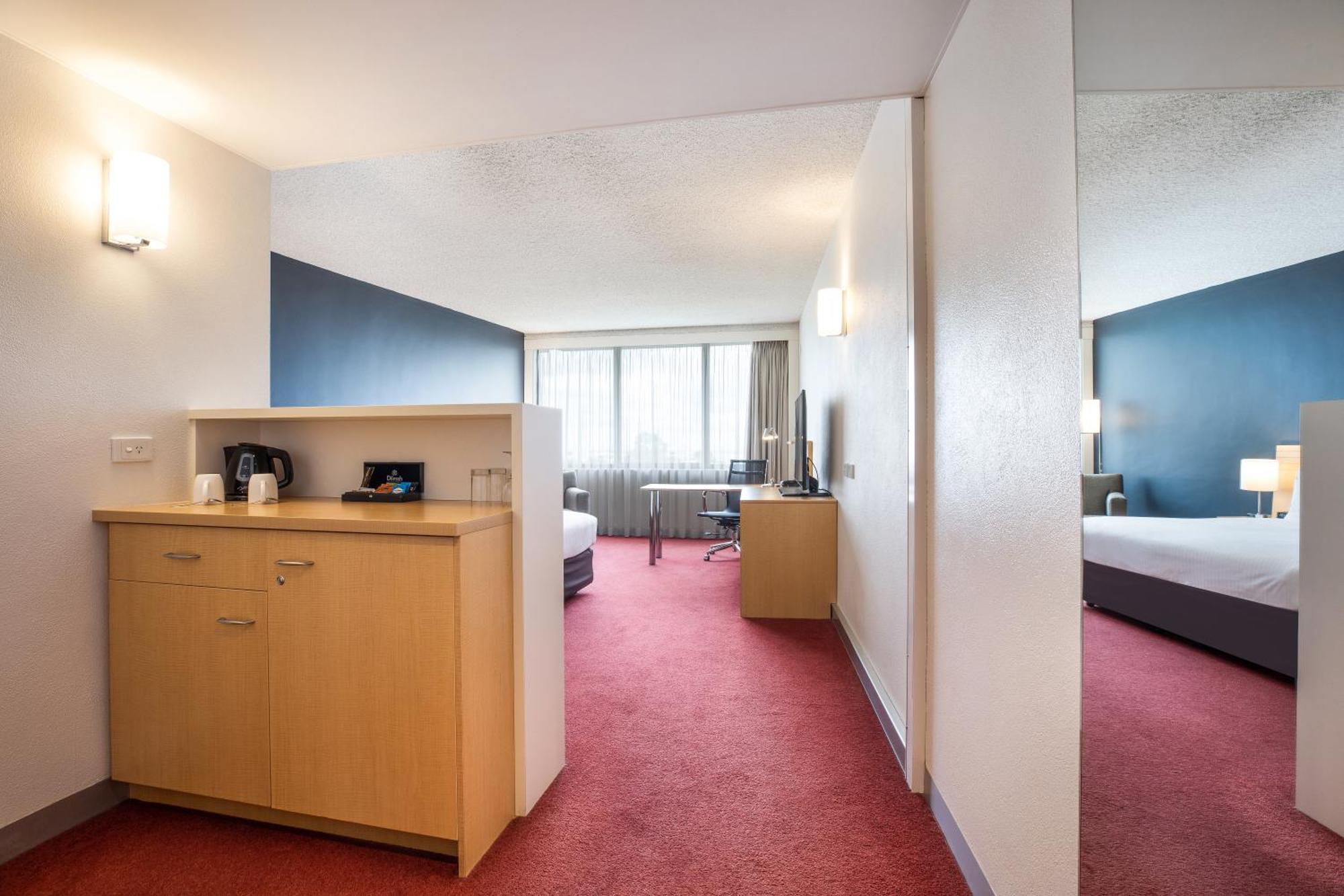 Airport By Ihg Hotel 4*
