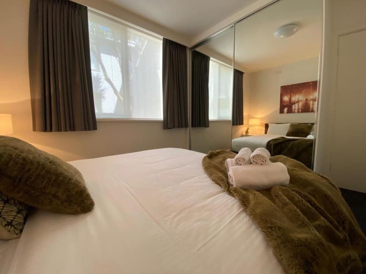 Apartamento 1 Bdrm With Parking, Walk To *