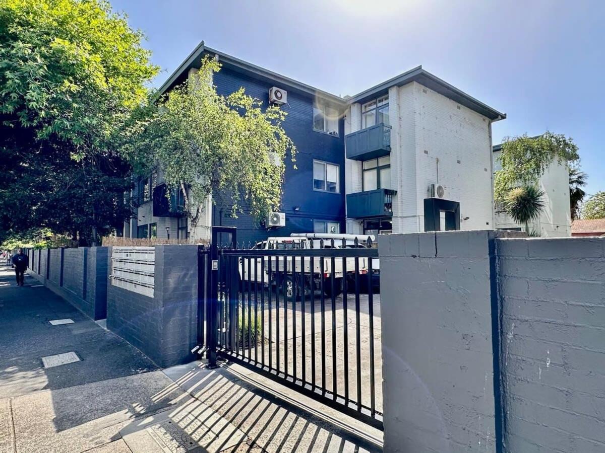 Apartamento 1 Bdrm With Parking, Walk To