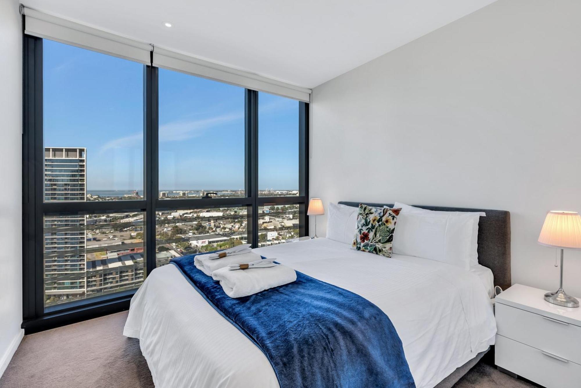 Lifestyle - Views On Collins Apartment