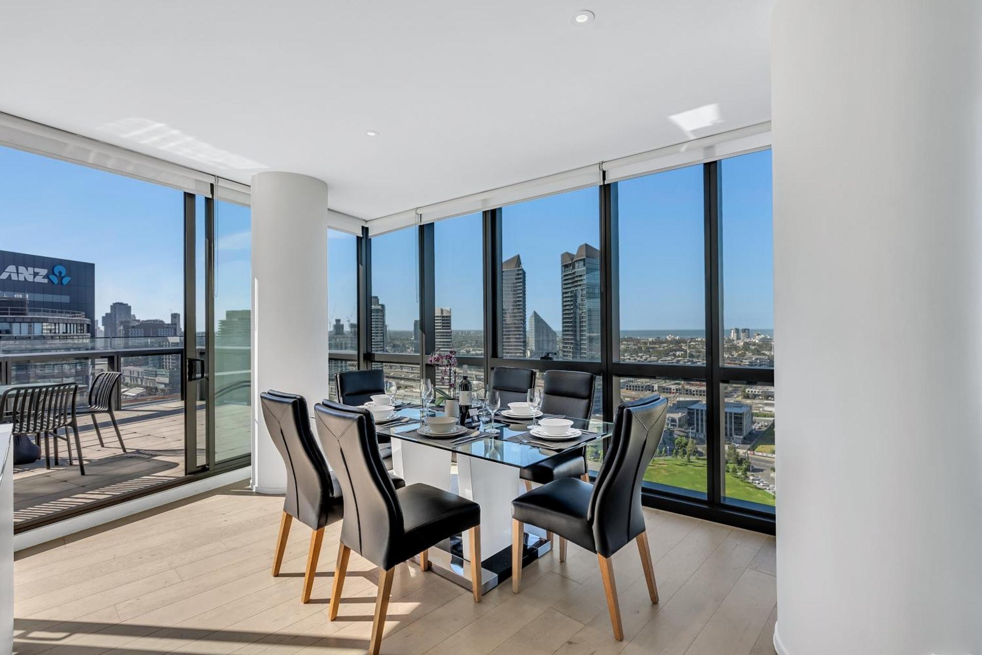 Lifestyle - Views On Collins Apartment