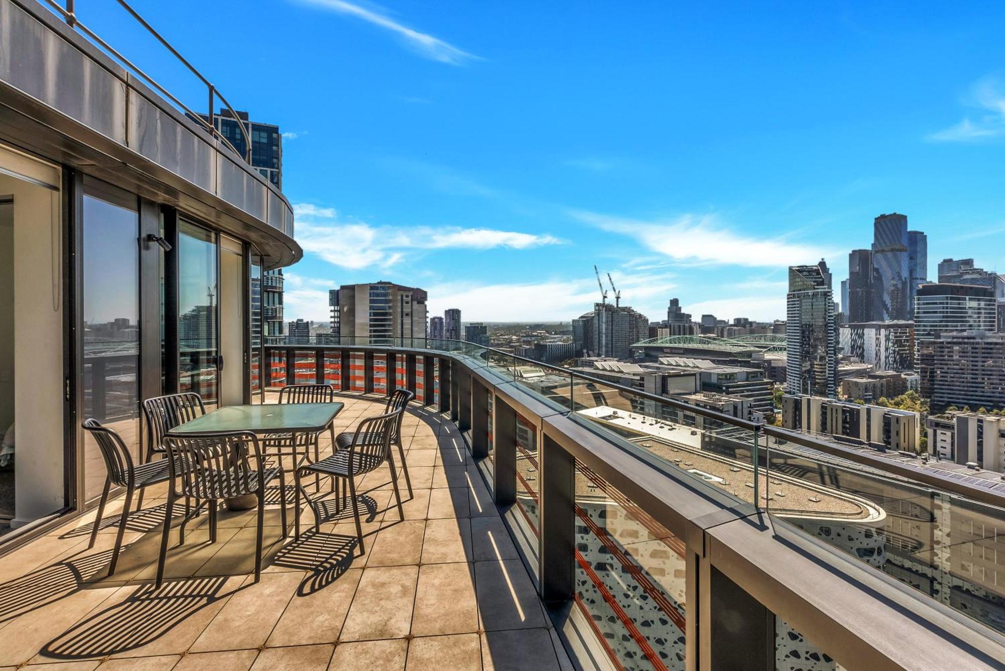 Lifestyle - Views On Collins * Melbourne