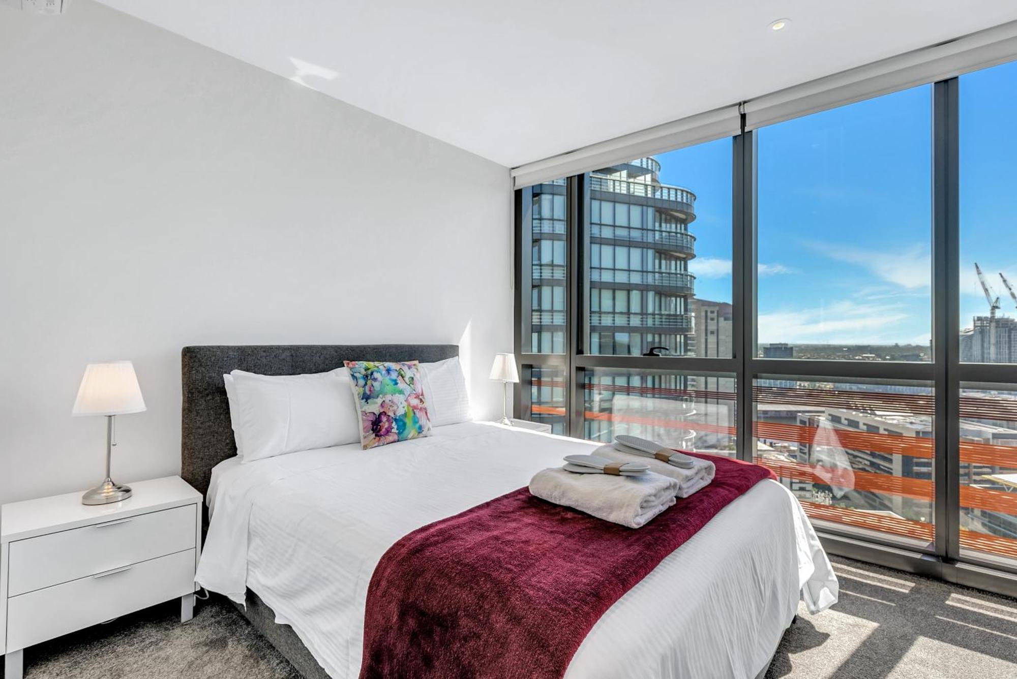 Lifestyle - Views On Collins * Melbourne