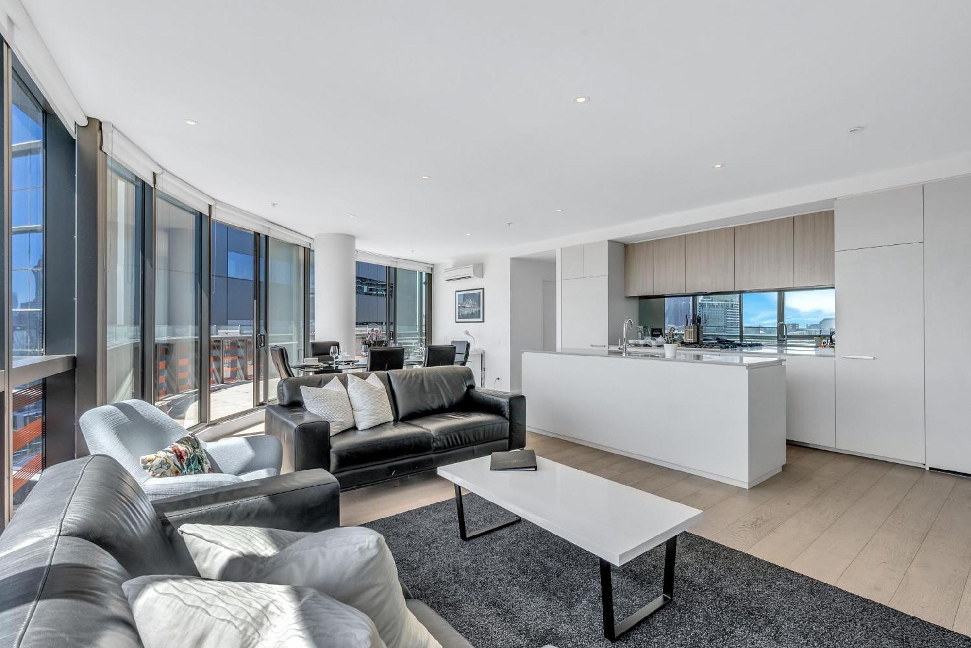 Lifestyle - Views On Collins Apartment