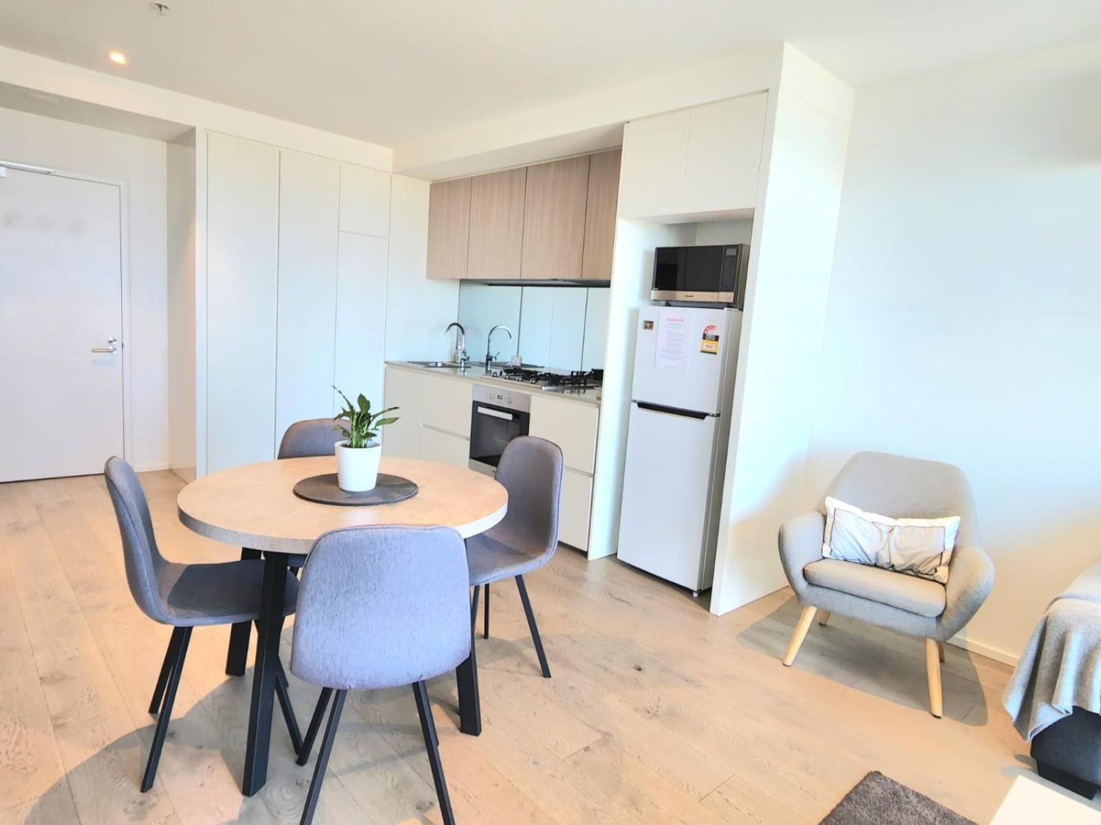 Lifestyle - Views On Collins Apartment *