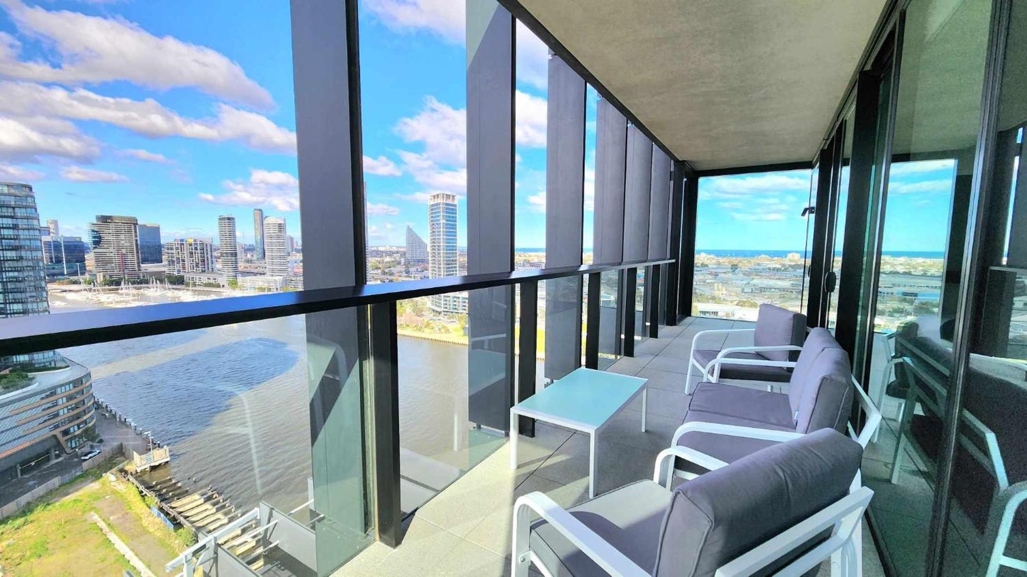 Lifestyle - Views On Collins