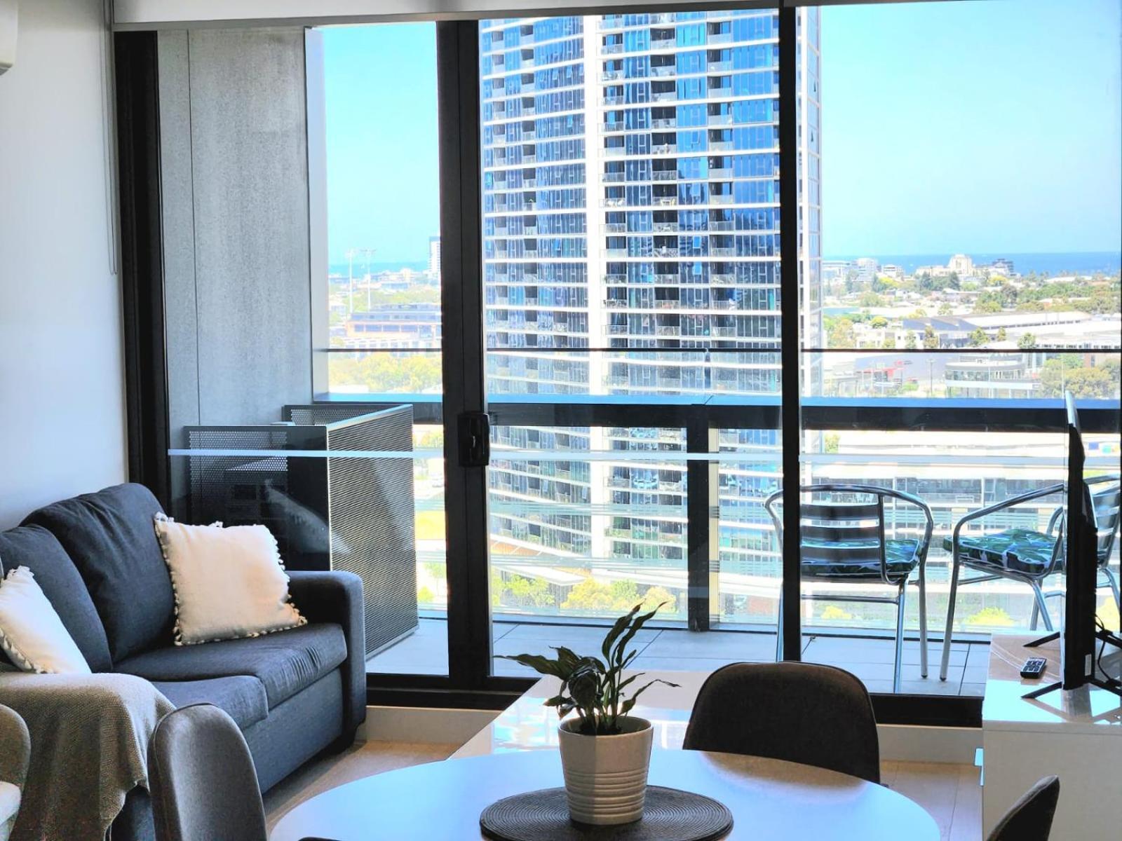 Lifestyle - Views On Collins Apartment