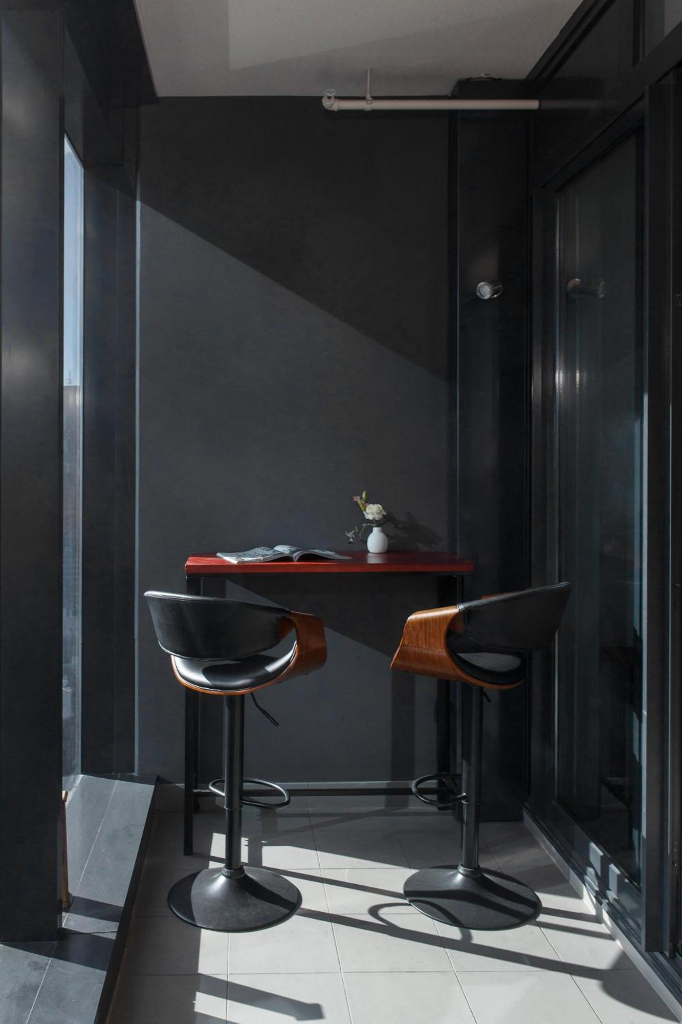 Skyline Allure - Urban Wellness Meets Living Melbourne