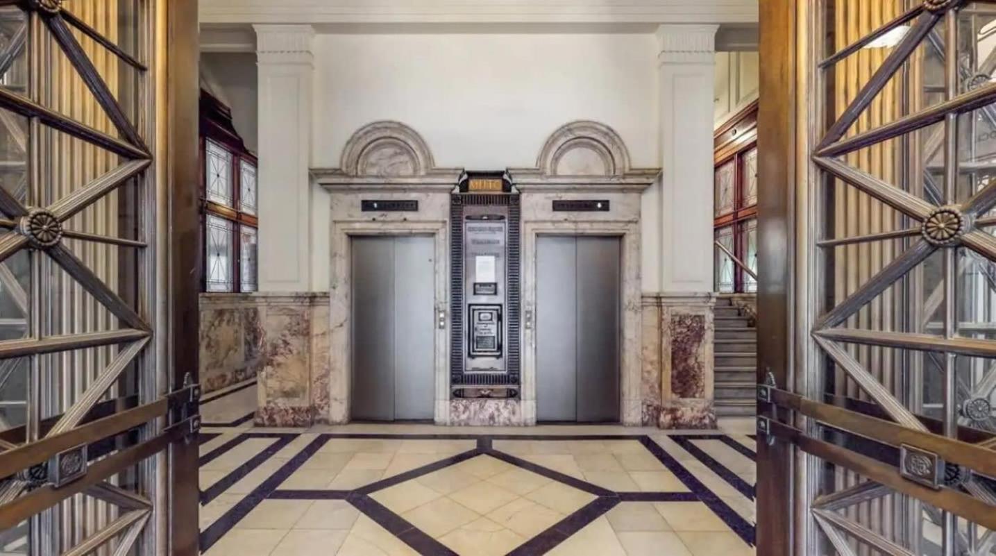 Vaquay Fifth Avenue In Cbd