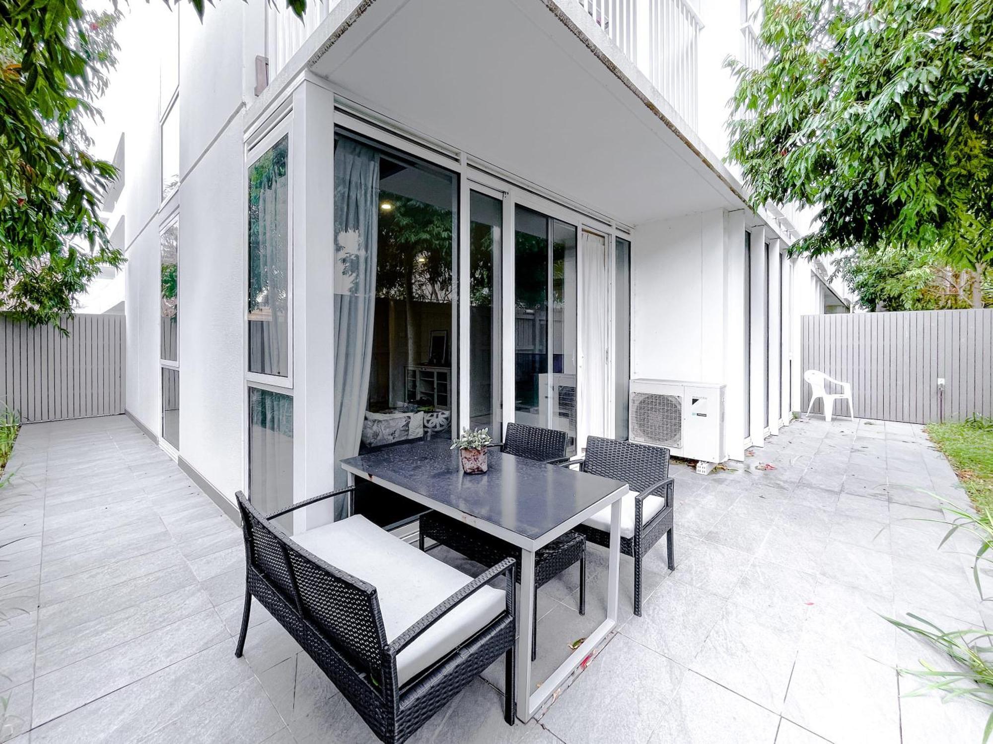 Brilliant Brighton Private Garden Free Parking Apartment Melbourne