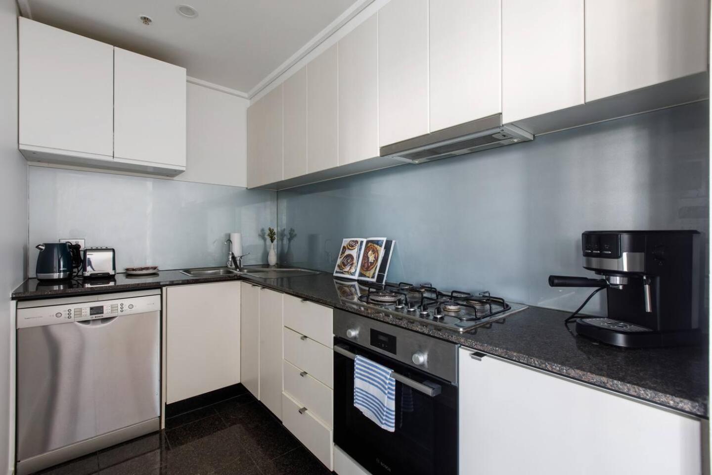 Kavanagh Breeze - Effortless Southbank Lifestyle Melbourne
