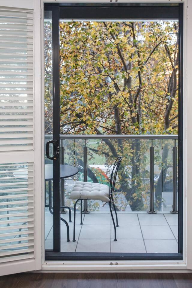 Kavanagh Breeze - Effortless Southbank Lifestyle Apartment *