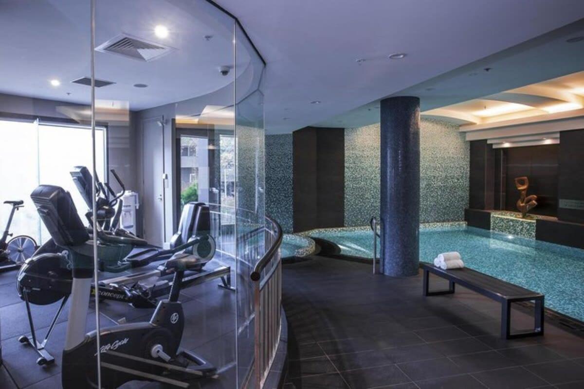 Apartment Quay West In Southbank With Pool And Gym *