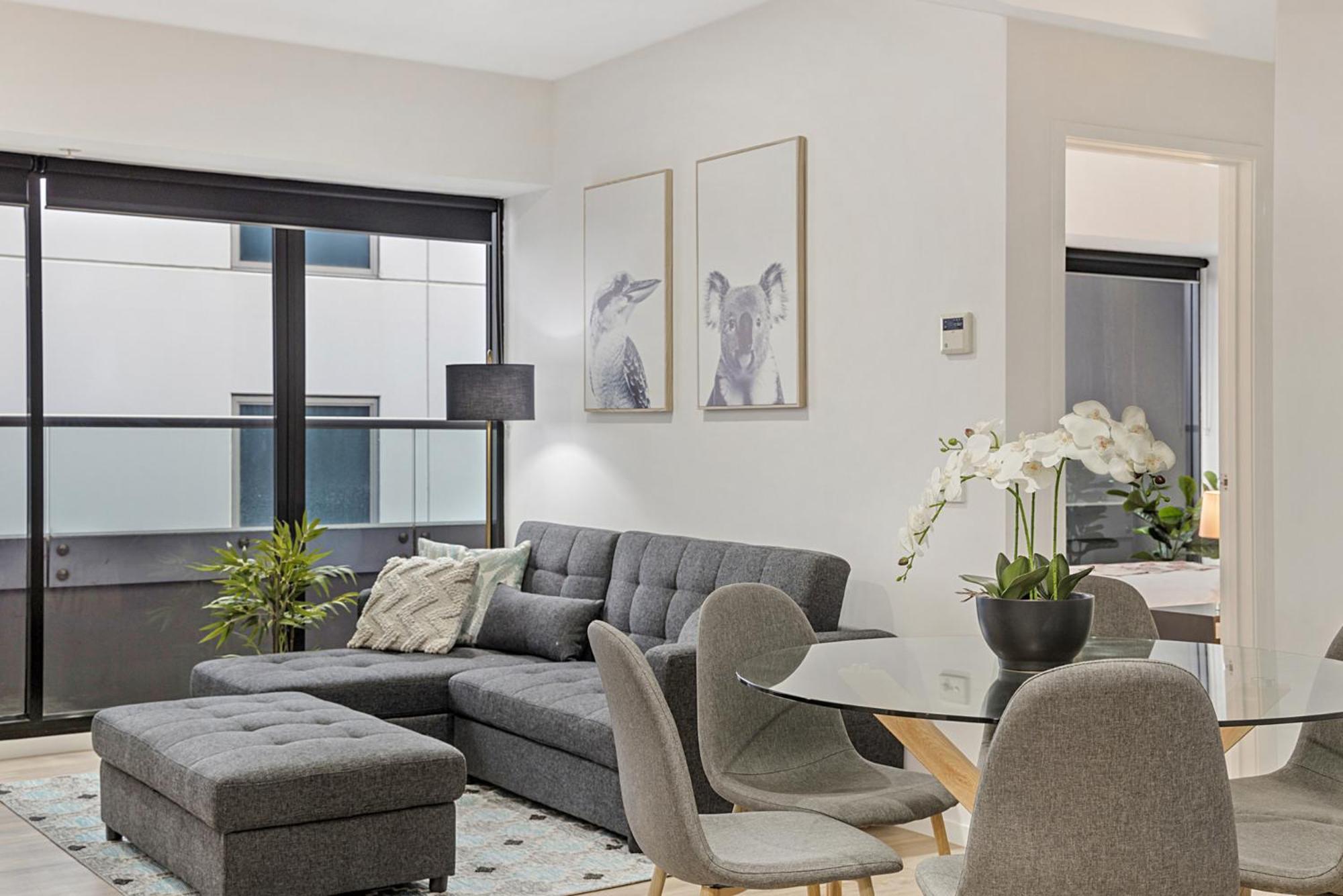 Apartment Executive Unit With Pool And Gym Near Riverfront Melbourne