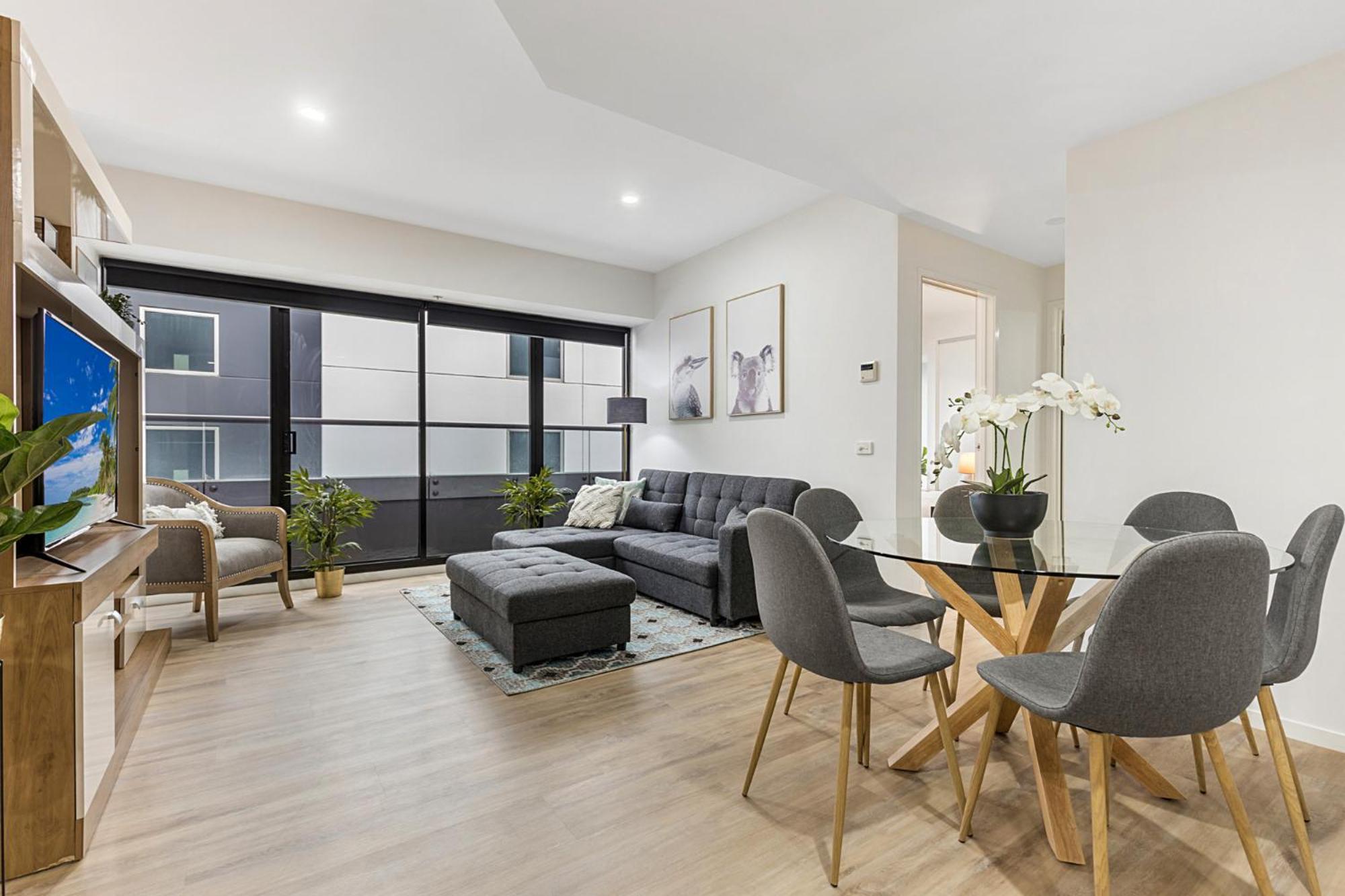 Apartment Executive Unit With Pool And Gym Near Riverfront Melbourne