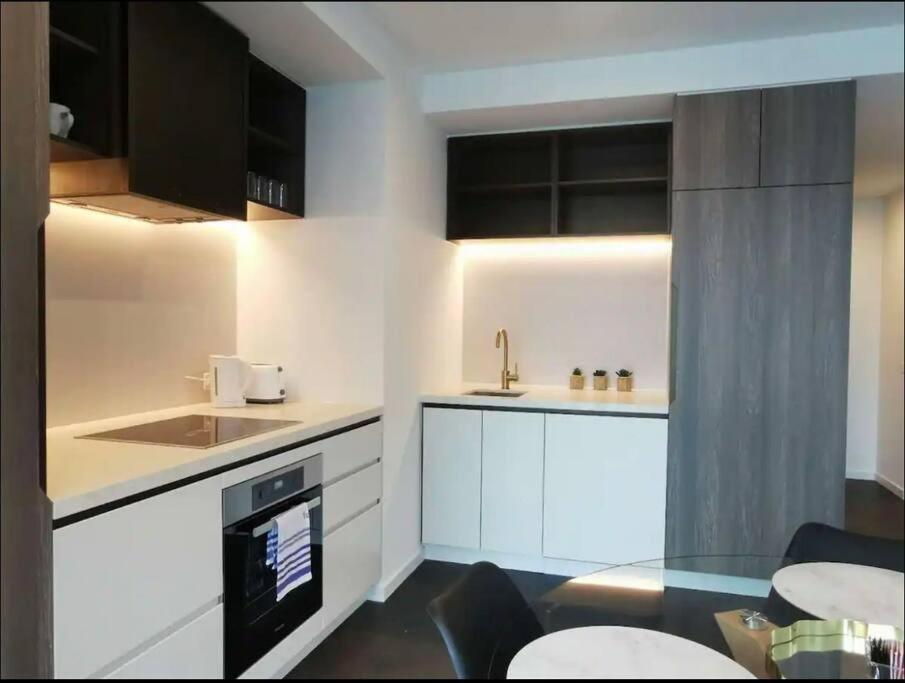 Um1501-elegant 1br In Skyhigh * Melbourne