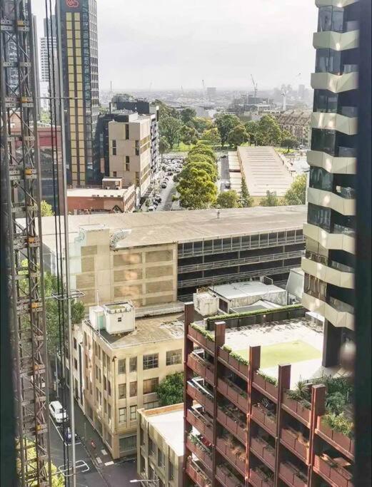 Um1501-elegant 1br In Skyhigh Apartment