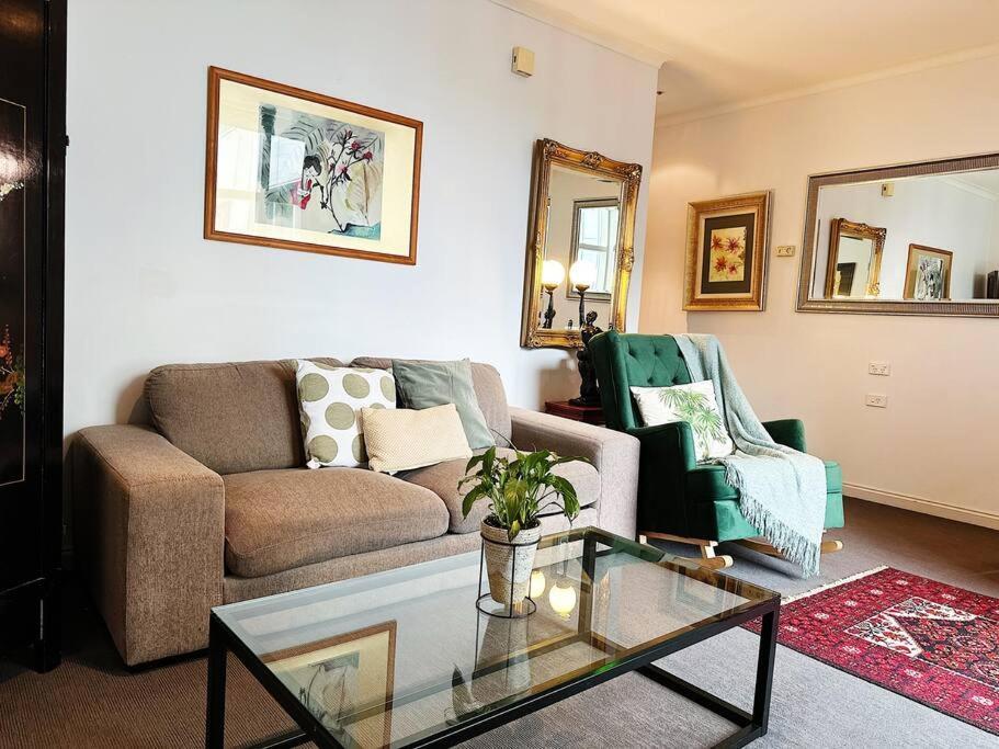 Aspire Cbd One Bedroom With Indoor Pool & Parking Available