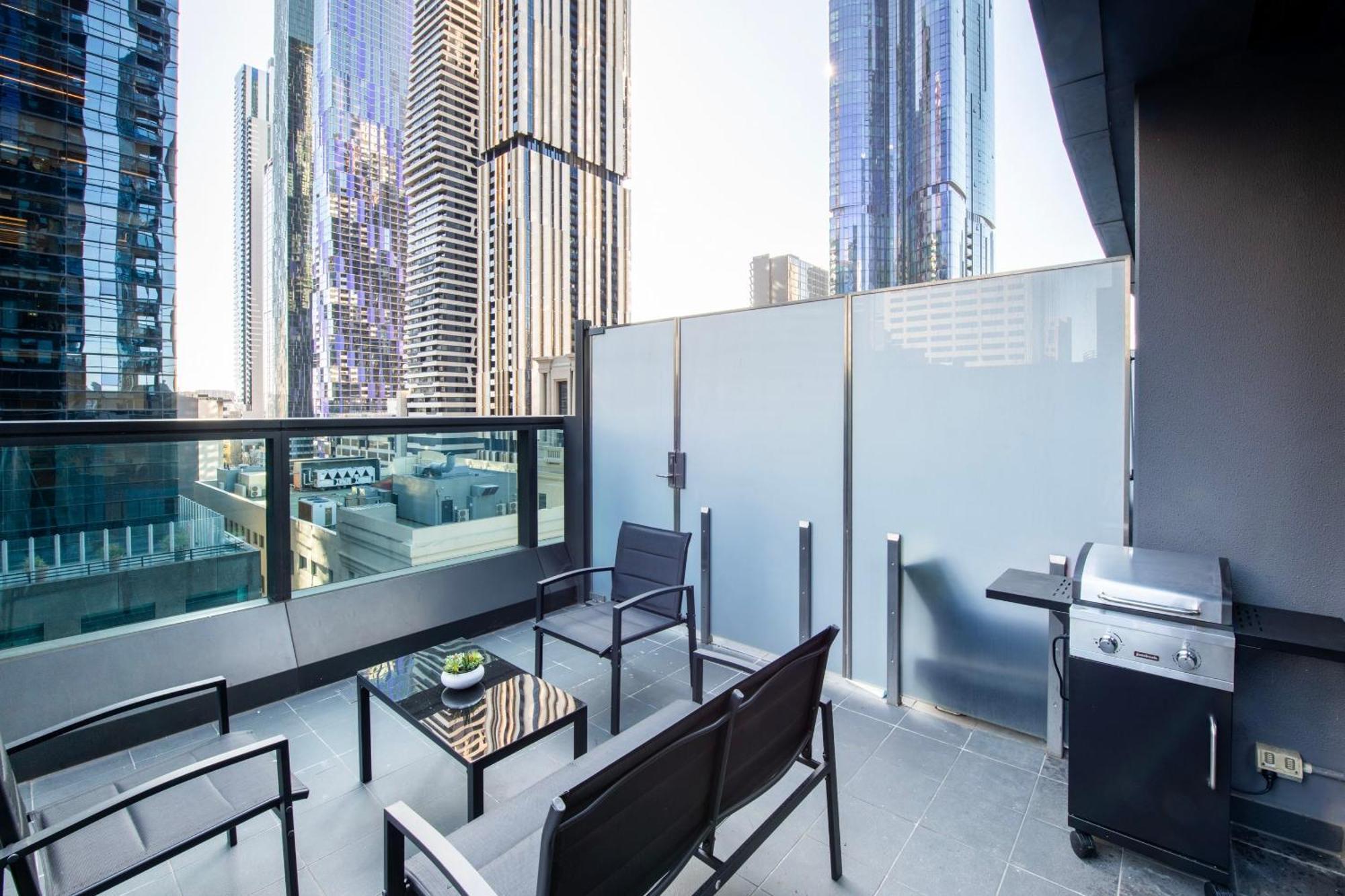 Apartment Latrobe St Gem 2-bedroom With Huge Deck & Car Park Melbourne