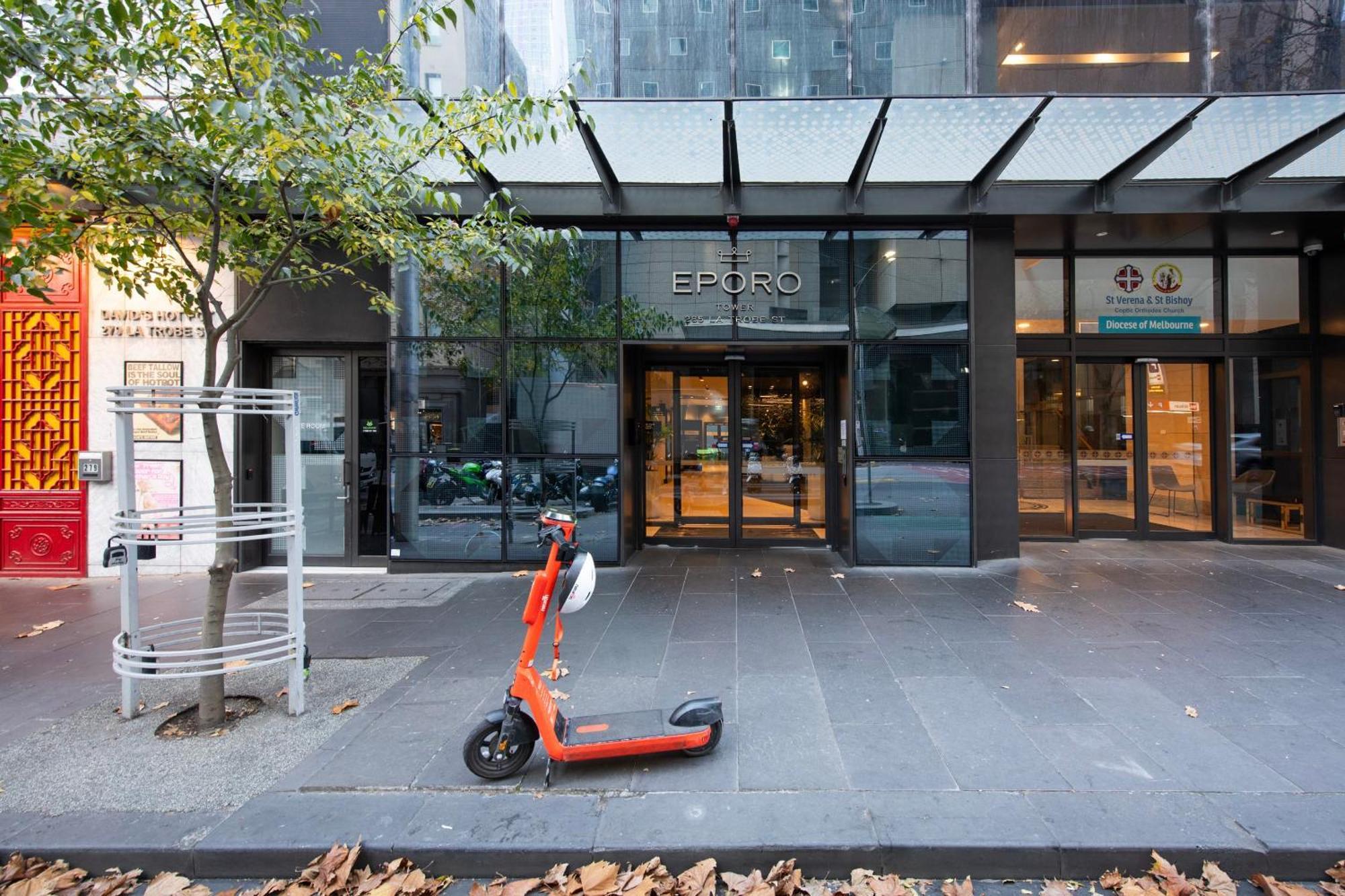 Latrobe St Gem 2-bedroom With Huge Deck & Car Park Apartment Melbourne