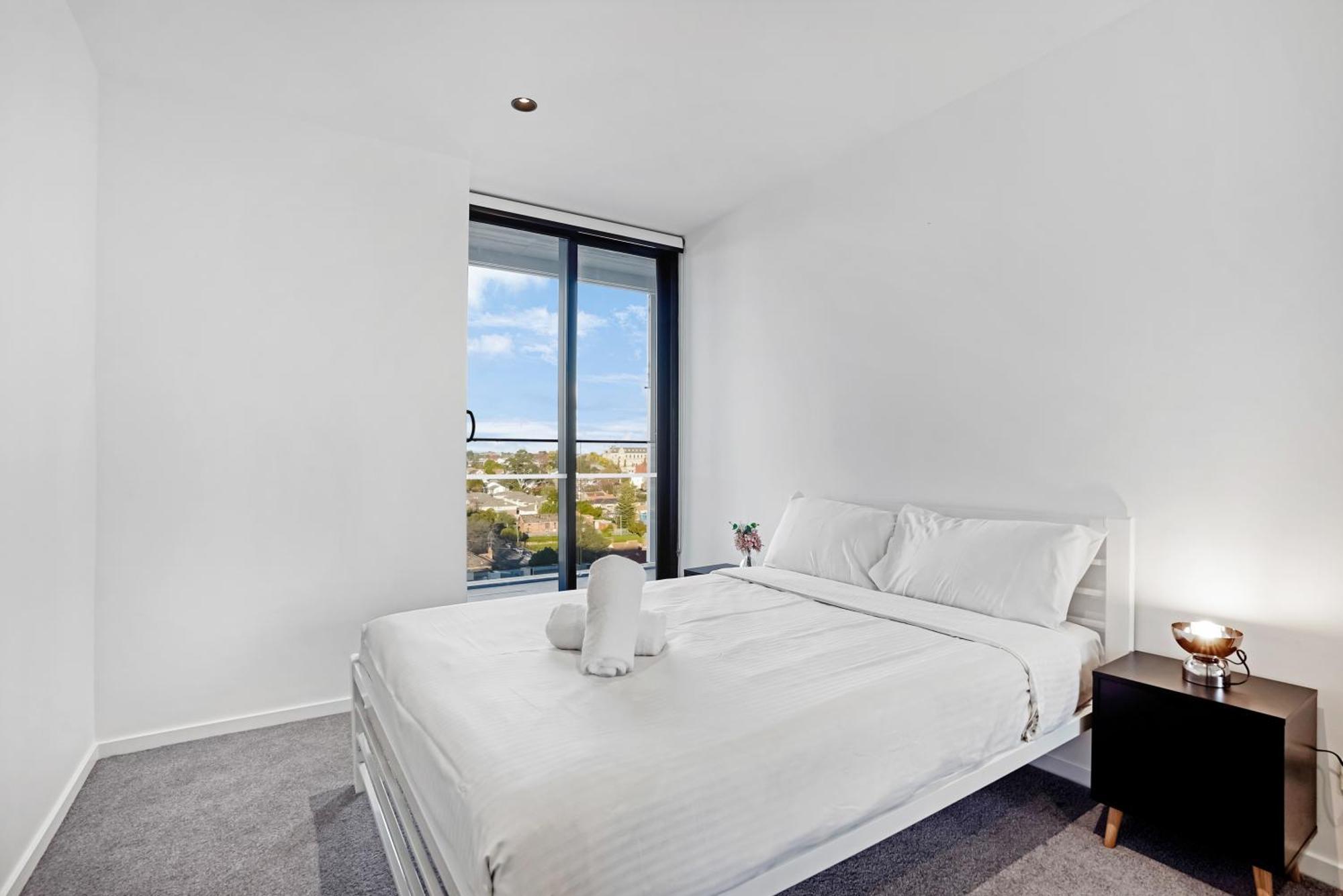 2 Bedrooms In The Kew Centre Melbourne