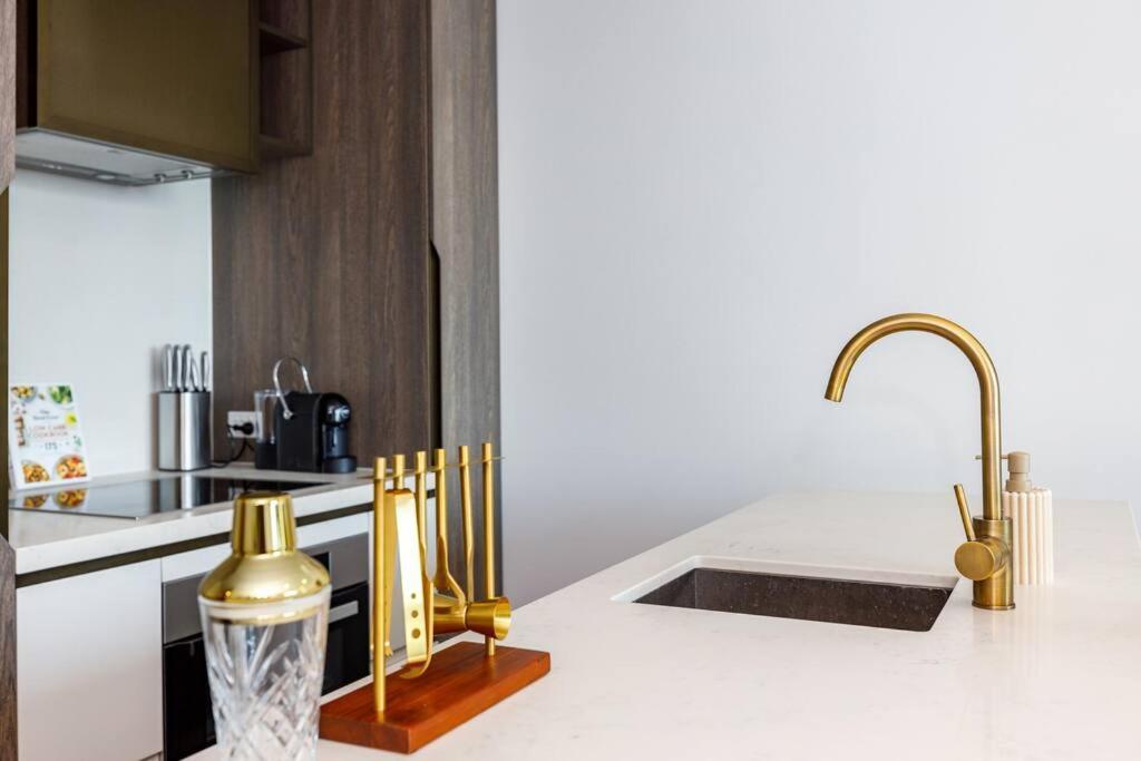 Apartment Sky High 180 Panoramic Views-prime Cbd,pool & Gym