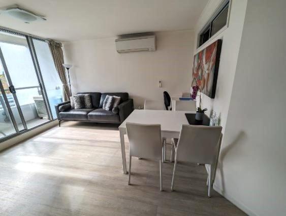 Apartment Onsite Parking, Self Check-in