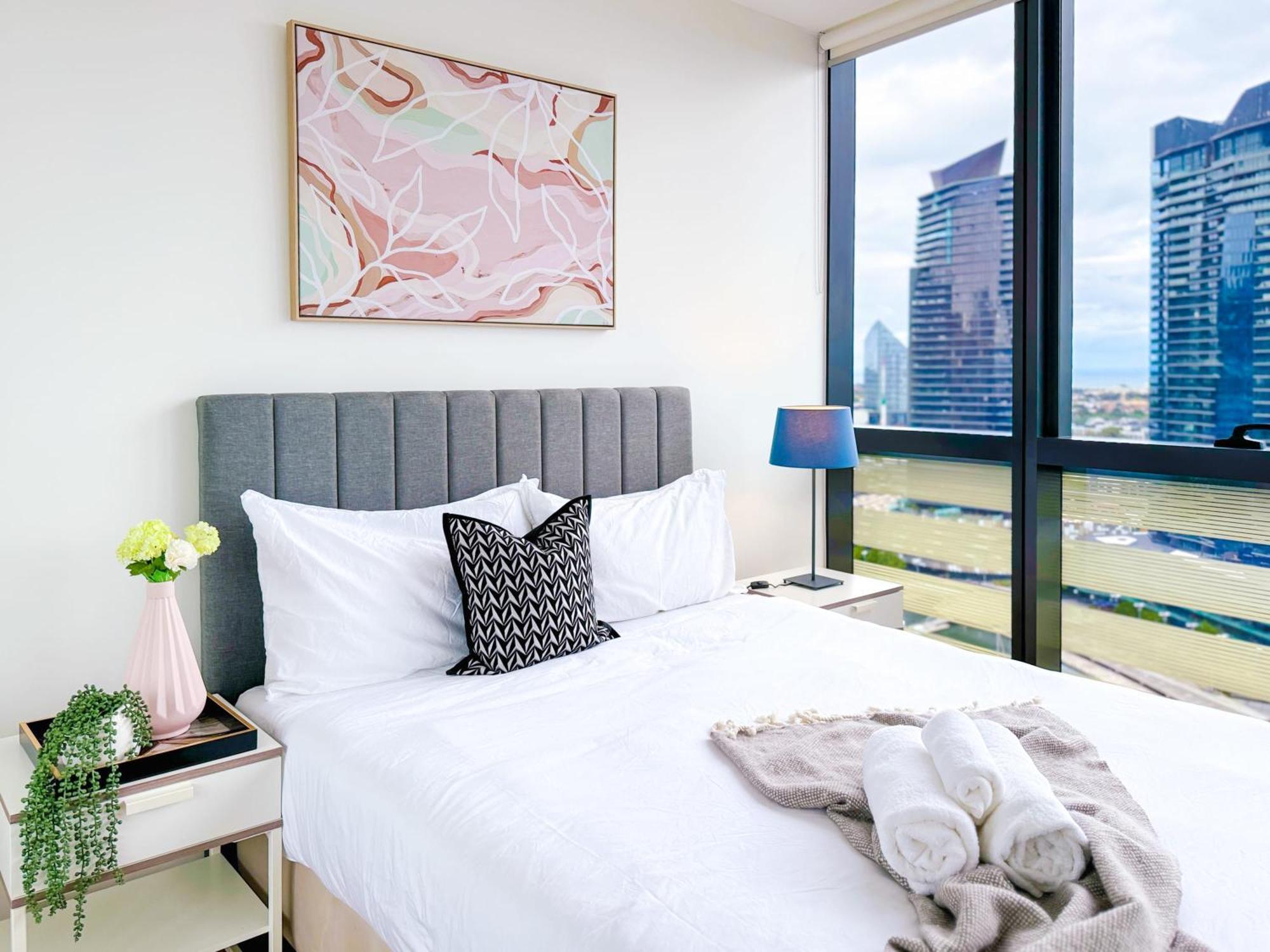 Brilliant Victoria Harbour Waterfront Apartamento *