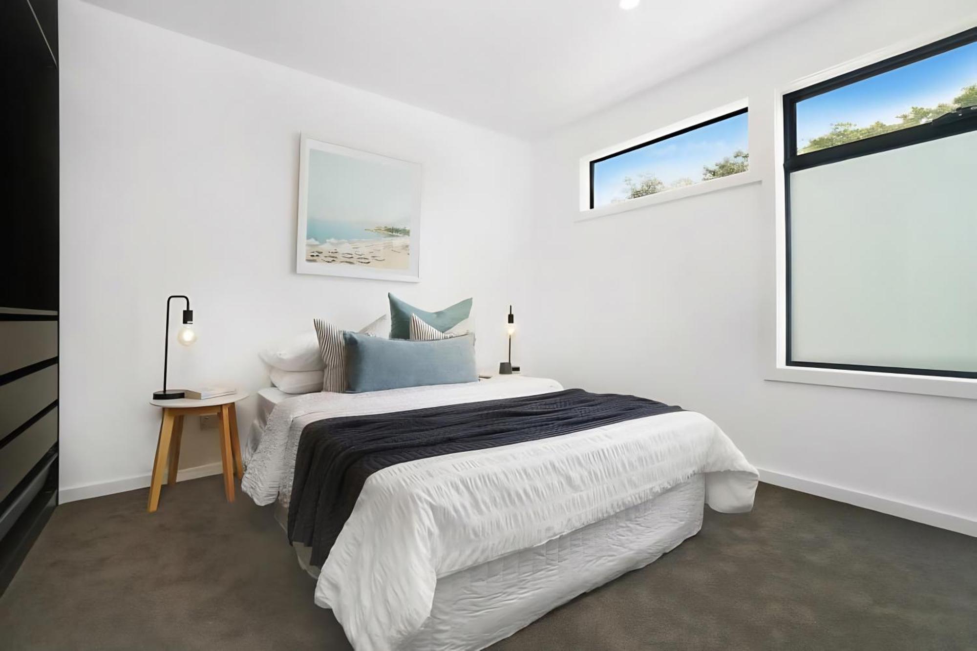 Stunning, Modern, Two-story Detached Townhouse Melbourne