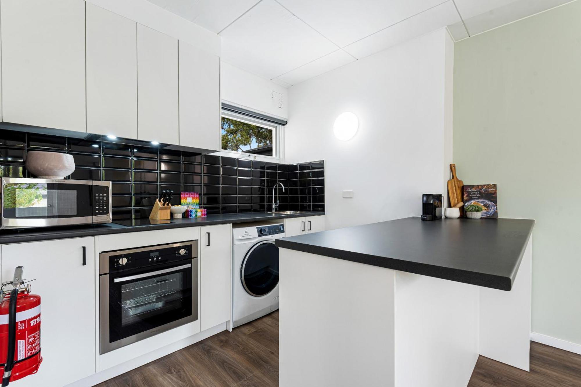 Apartamento Tasteful 1-bed With Balcony Seating *