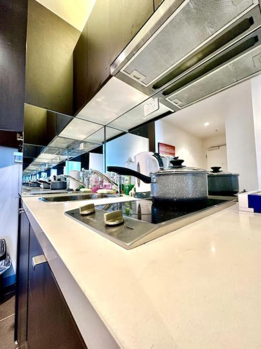 Apartamento Modern 1br West Gateway Melbourne