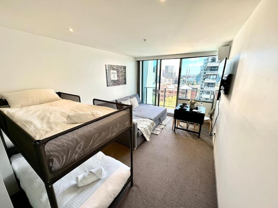 Modern 1br West Gateway