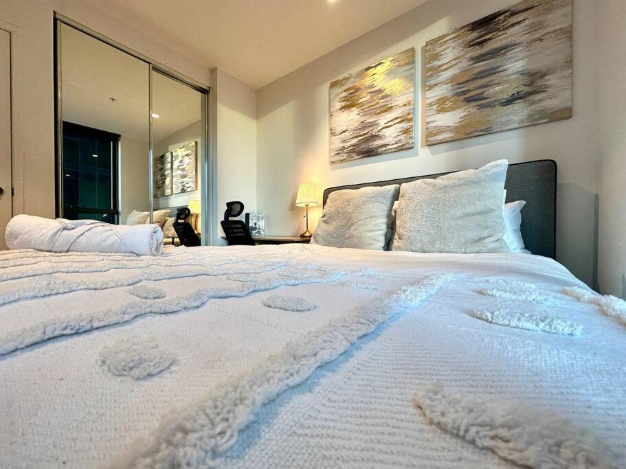 2br Sanctuary Apartment Melbourne