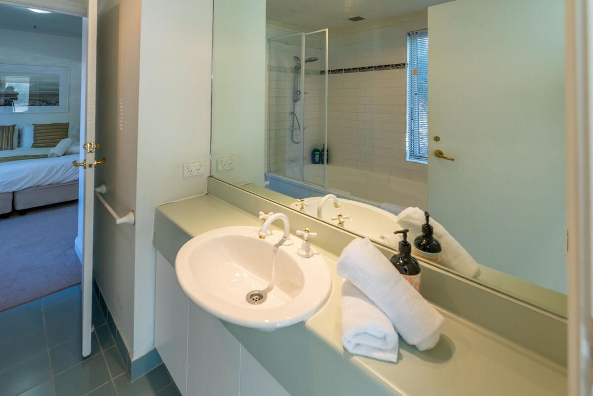 Apartment Large Bright 4 Bdrm Southbank Melbourne