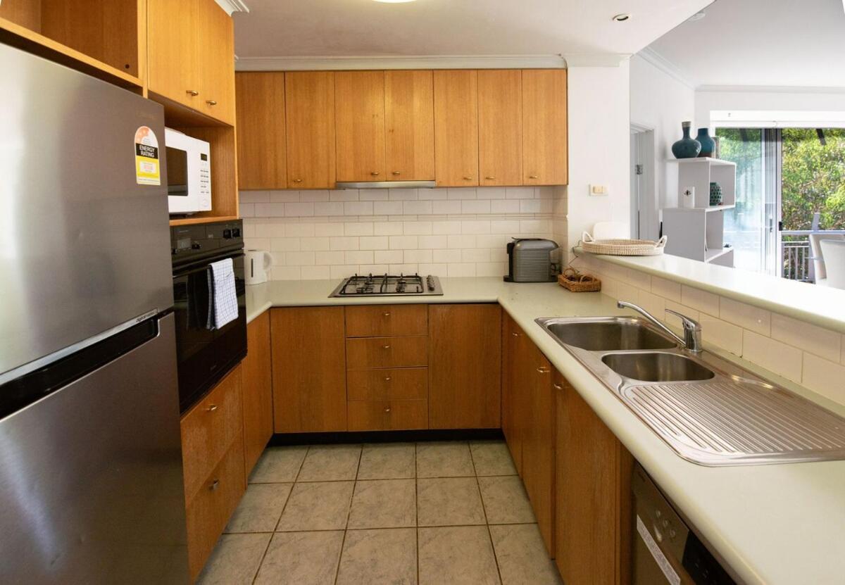 Large Bright 4 Bdrm Southbank Apartment
