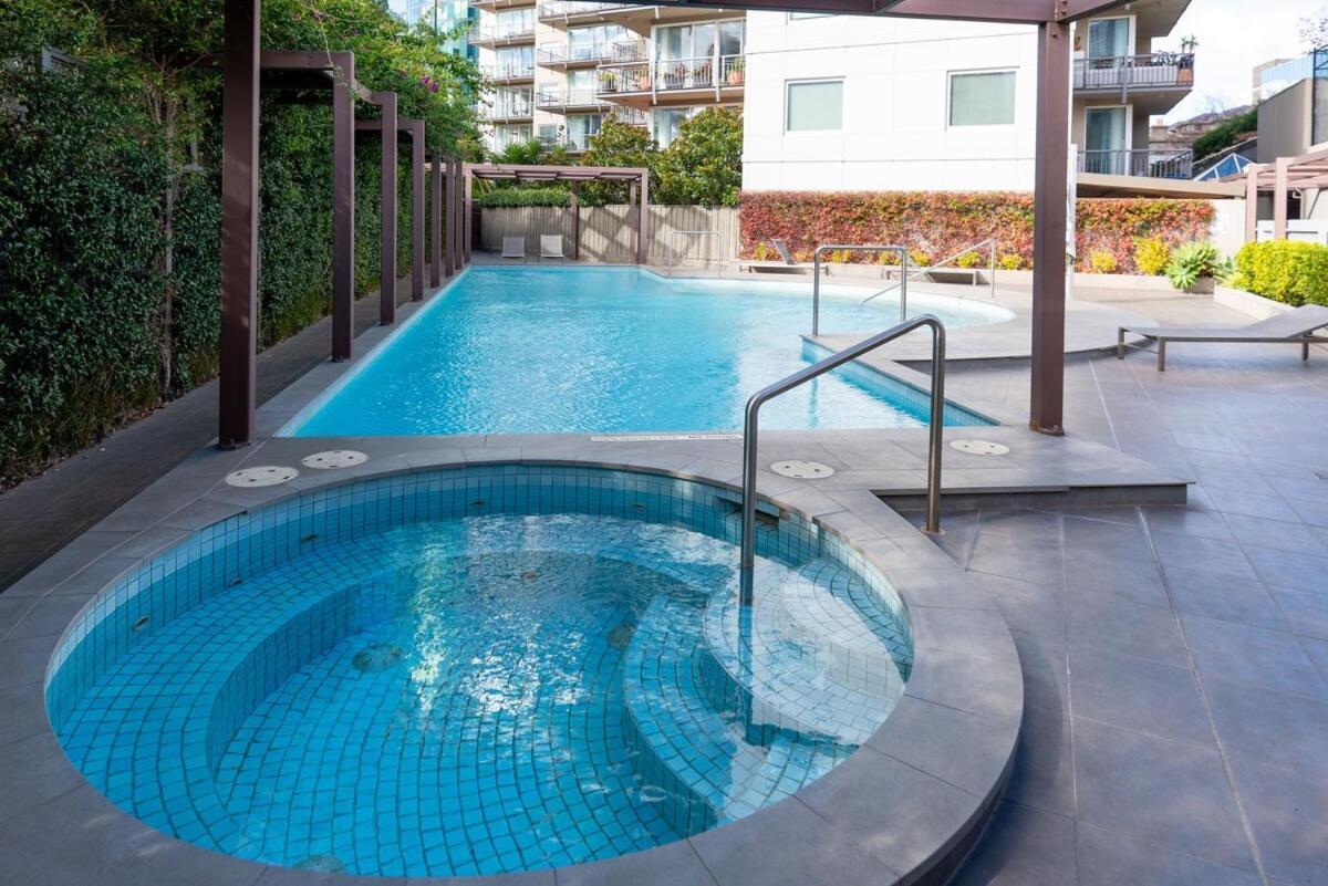 Apartment Large Bright 4 Bdrm Southbank Melbourne