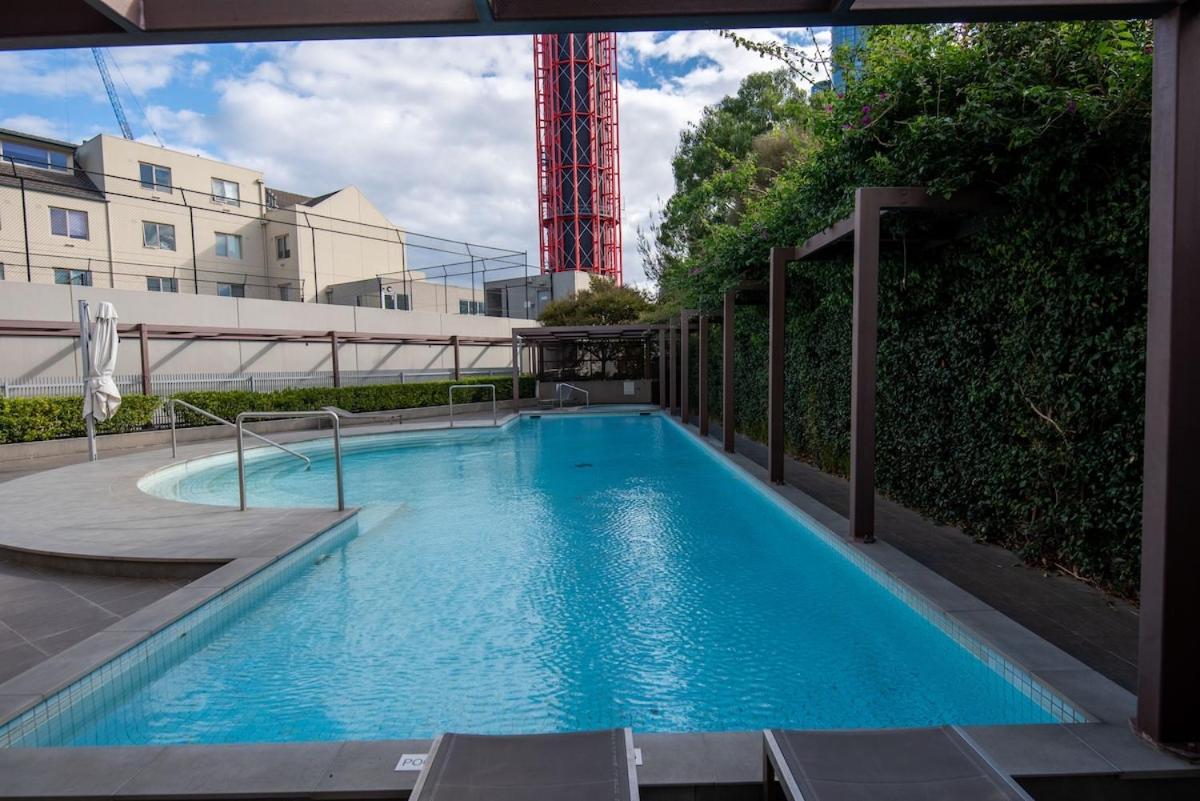 Apartment Large Bright 4 Bdrm Southbank