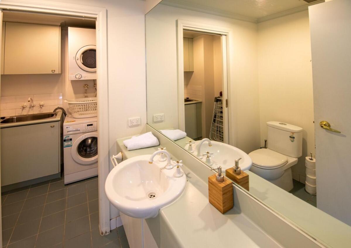 Large Bright 4 Bdrm Southbank *