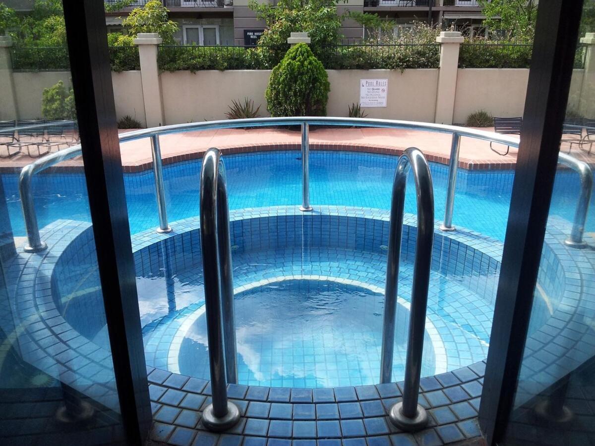 Garden Oasis 3 Bedroom *
