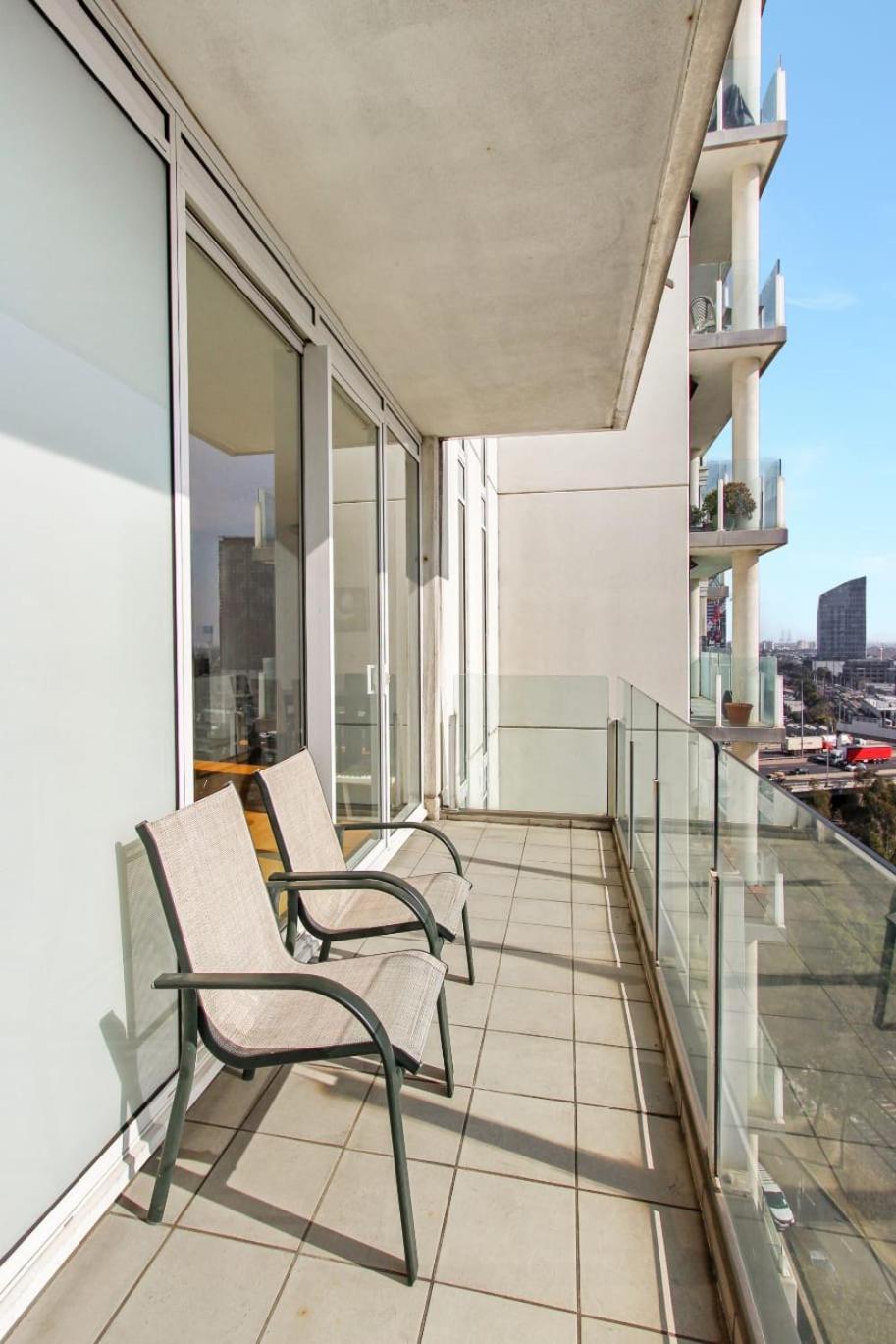 Spacious Living And Grand Views In Southbank * Melbourne